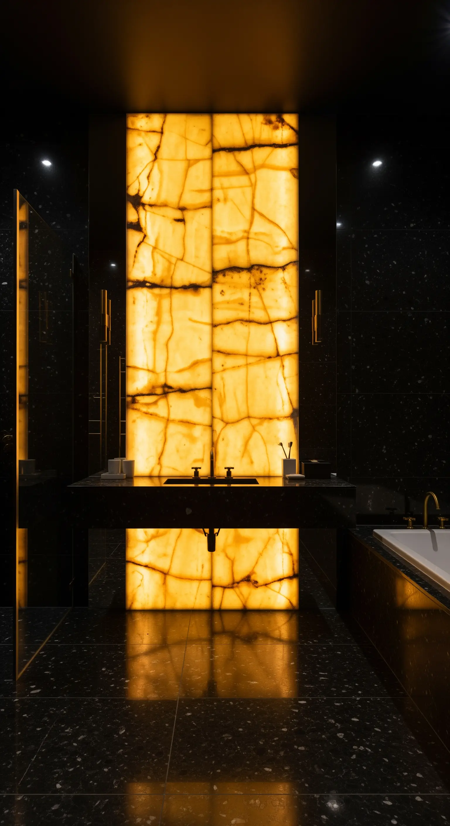 Dunkles Bad mit leuchtender gelber Onyx-Wandplatte