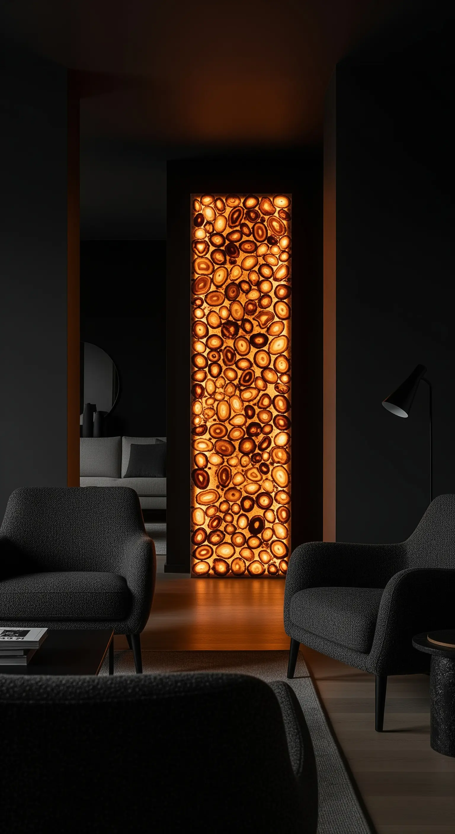 Hinterleuchtetes Onyx-Wandpaneel im dunklen Raum